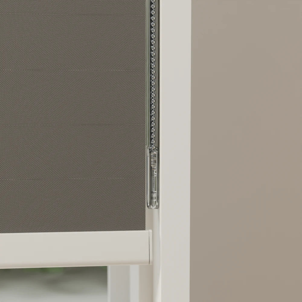 Illustration of Novo manual chain control with a clear cover